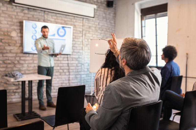 Formation en intelligence artificielle pour entreprises au Québec